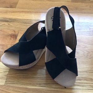 Clarks Annadel Eirwyn Wedge Sandal Size 6.5 wide
